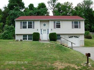 55 Holly Hill Dr, Wingdale, NY 12594