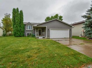 5605 W Nancy St, Sioux Falls, SD 57106