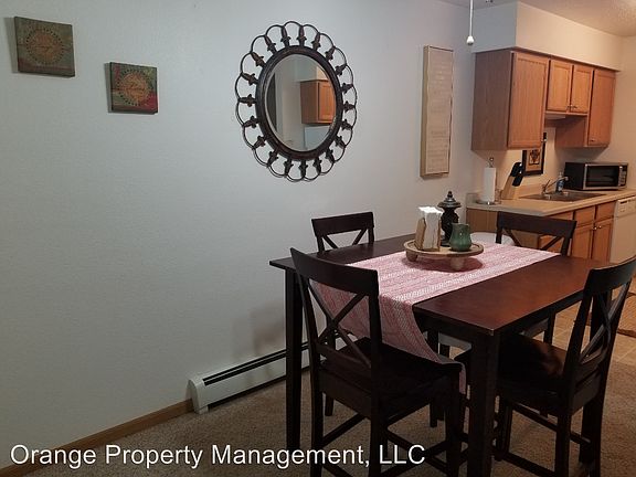 3rd image of 403 3rd St N APT 4