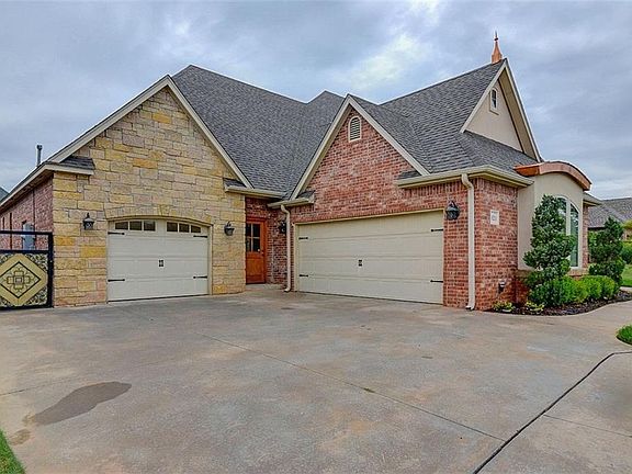 5th image of 16224 Royal Crest Ln