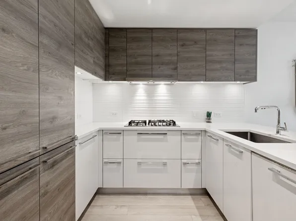 7358 Edmonds St #507, Burnaby, BC V3N 0H1