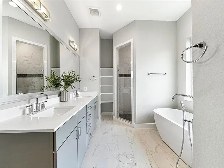 8411 Hempstead Rd #F — Photo 18
