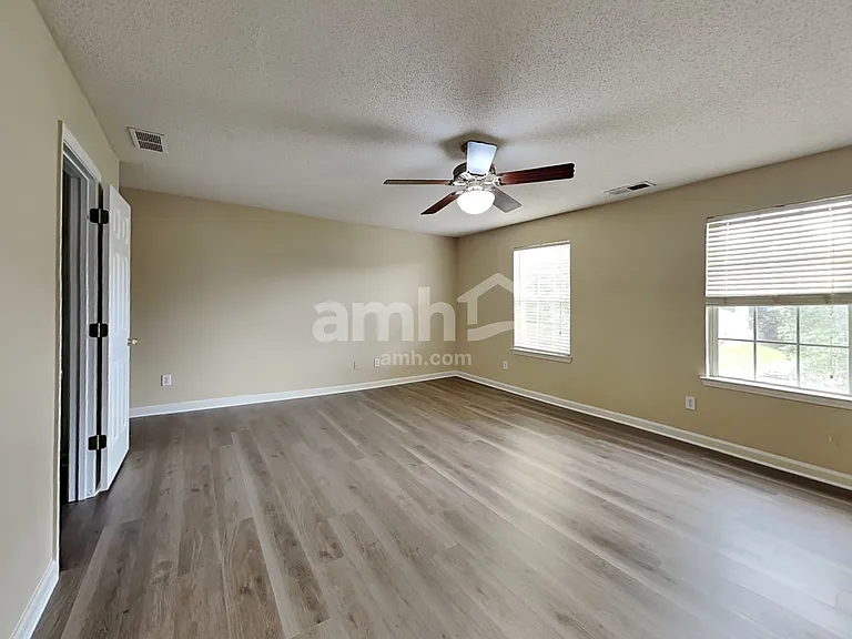 1610 Thornwick Trce — Photo 11