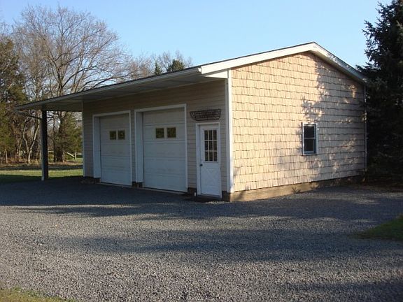 4th image of 133 Green Ave
