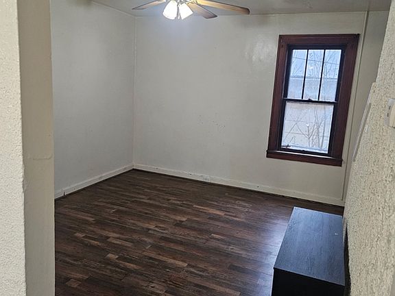 5th image of 4133 Wells St APT 3