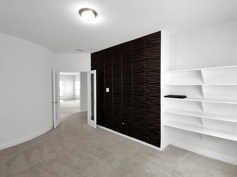 913 Peabody Dr — Photo 13