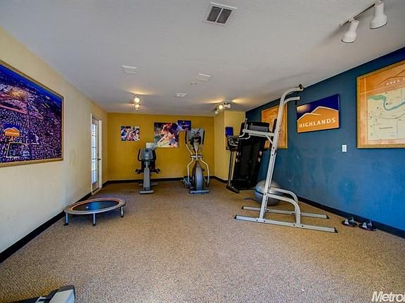 4th image of 3715 Tallyho Dr APT 27