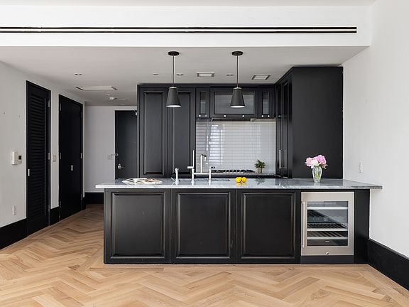3rd image of 51 Jay St APT 1E