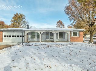 6 Colonial Ct, Florissant, MO