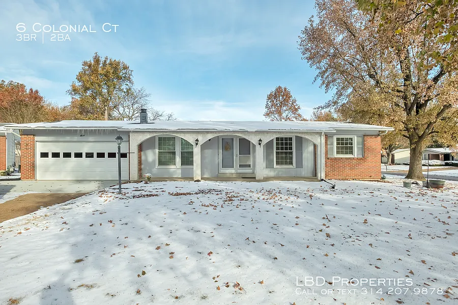 6 Colonial Ct photo 1