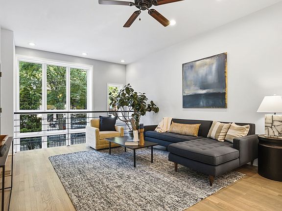 3rd image of 1417 N Bosworth Ave APT 1
