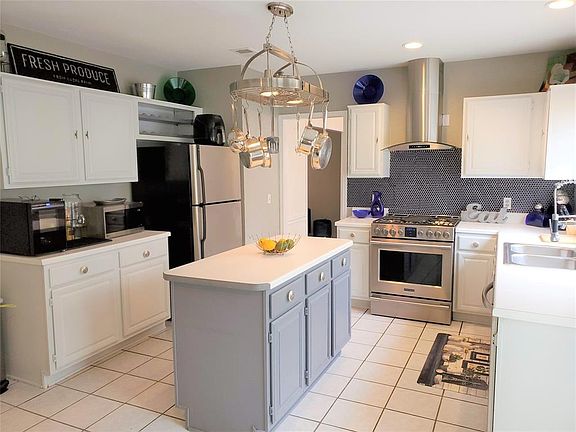 5th image of 1313 E Miller Dr