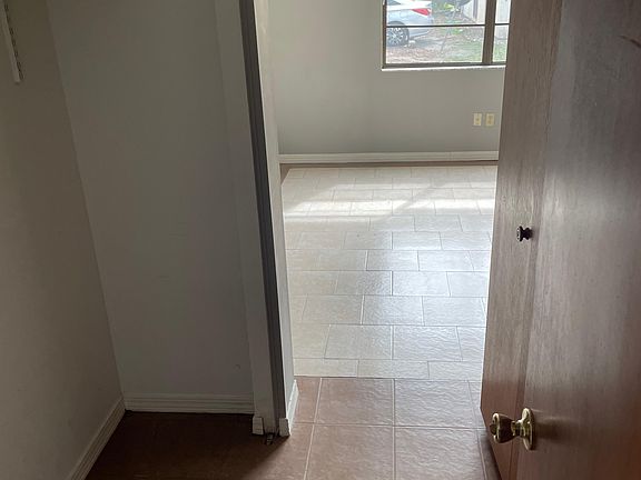 2nd image of 471 Bentwood Ln #1B