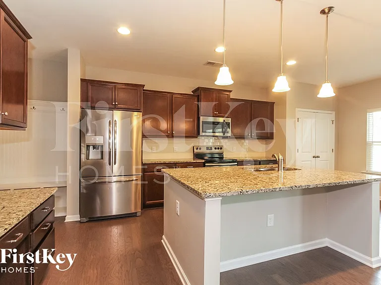 100 Bristleback Ct — Photo 7
