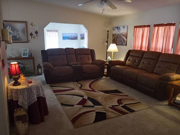 2nd image of 39646 Sierra Dr