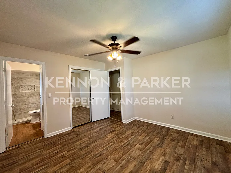 4494 Longview Dr — Photo 8