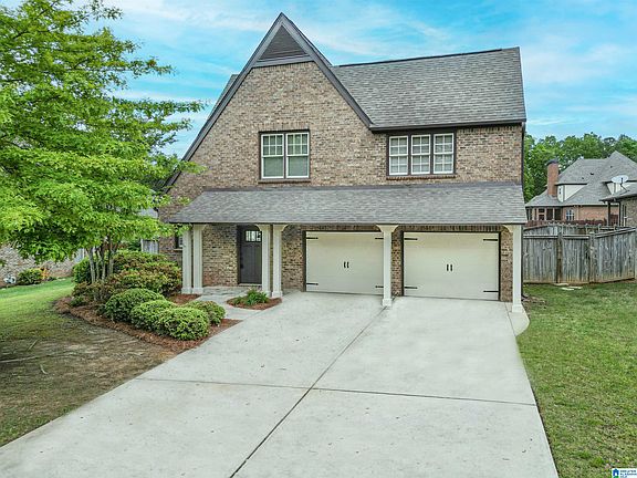 2nd image of 1114 Regent Park Dr