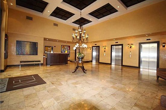 2nd image of 10 Aragon Ave #01