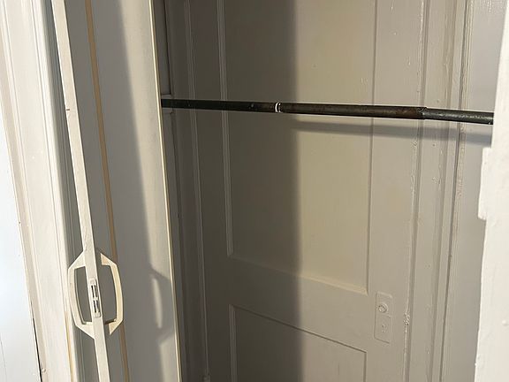 2nd image of 5447 Sansom St #2