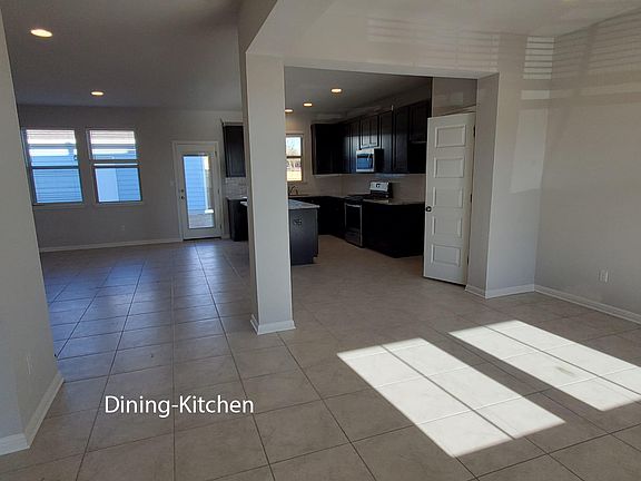 3rd image of 2412 Pecan Island Dr