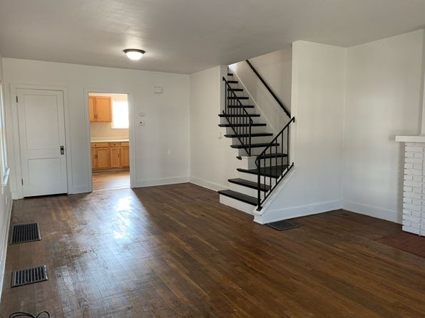 271-273 W 2nd St #271