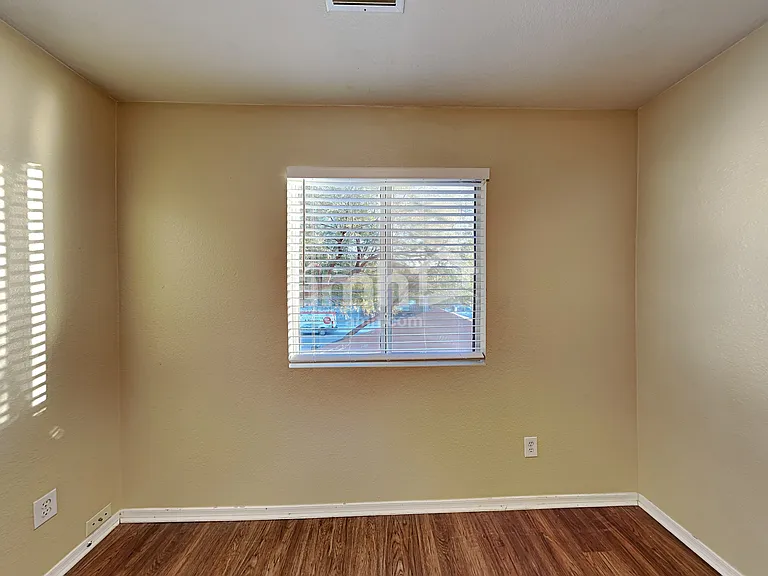 494 W Great White St — Photo 18