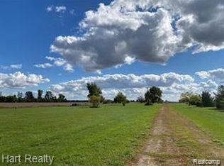 2739 Applegate Rd, Marlette, MI 48453