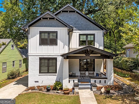 2nd image of 2330 1st Ave NE