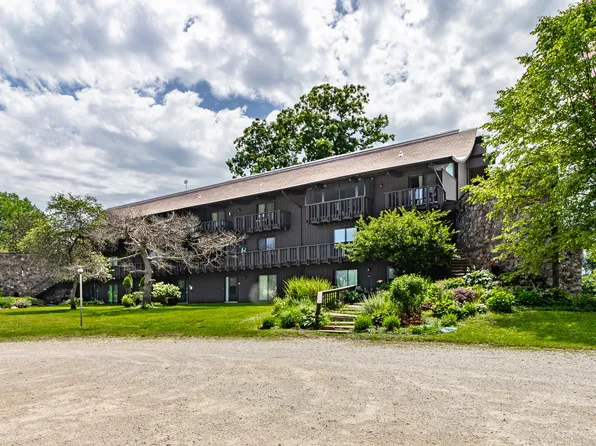 15810 State Route 173 APT 1H, Harvard, IL 60033