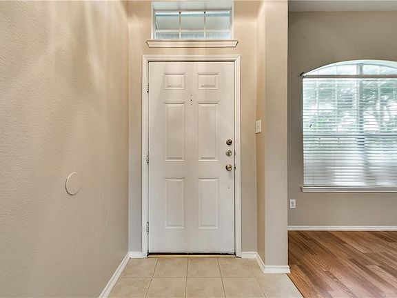 3rd image of 5916 Hidden Pine Ln
