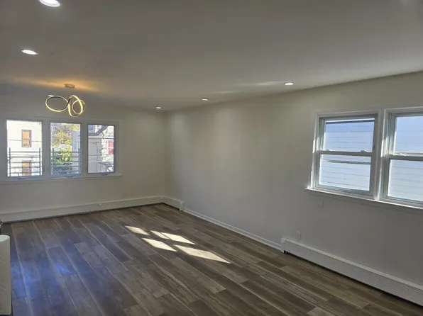 157 Neptune Avenue image 3 of 21