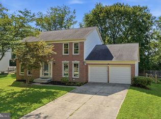 909 Willowleaf Way, Rockville, MD 20854