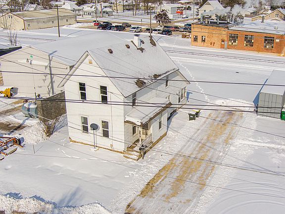 3rd image of 229 E Railroad Ave
