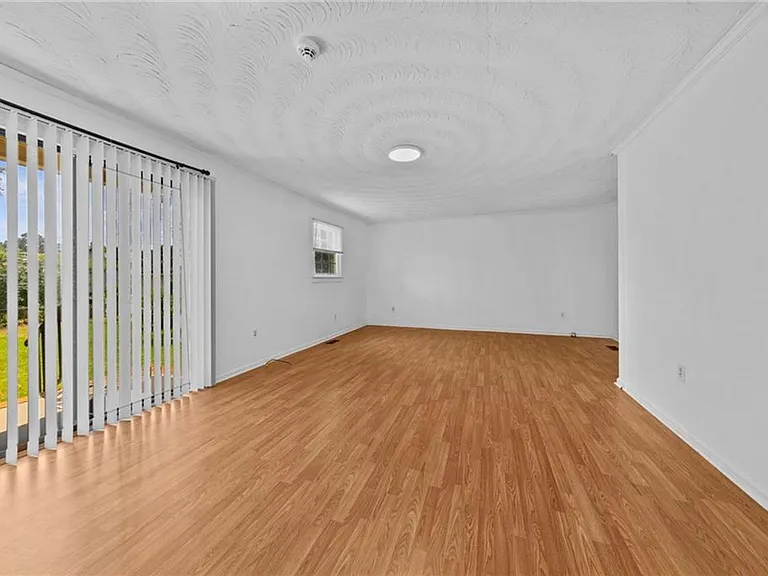 735 Bold St — Photo 11