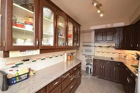 7475 Goreway Dr #17 — Photo 11