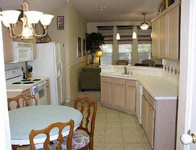 2nd image of 2096 Fountain Dr