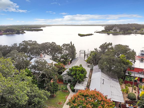 2nd image of 5 E Bayshore Dr