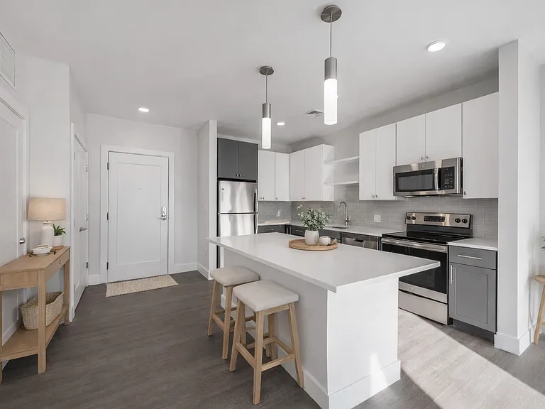 Orpheum Apartments — Photo 1