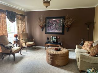 17781 Westhampton Woods Dr, Chesterfield, MO 63005