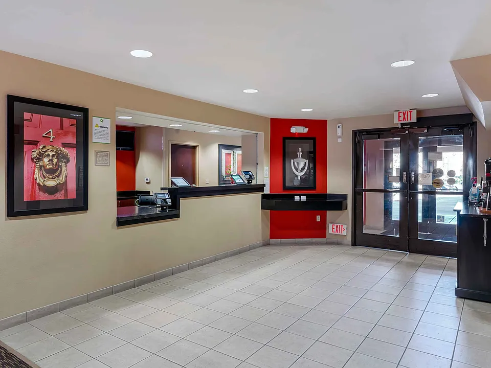 Lobby and Guest Check-in