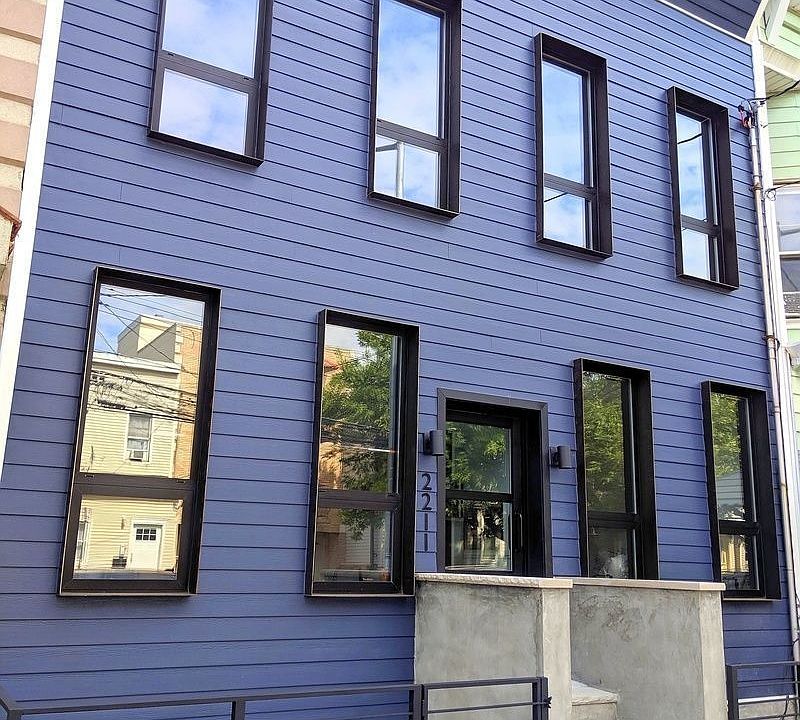 1st image of 22-11 41st St #2RR