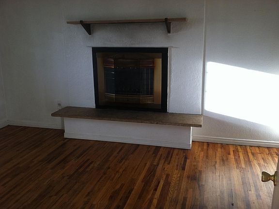 4th image of 1300 N Allen Ave
