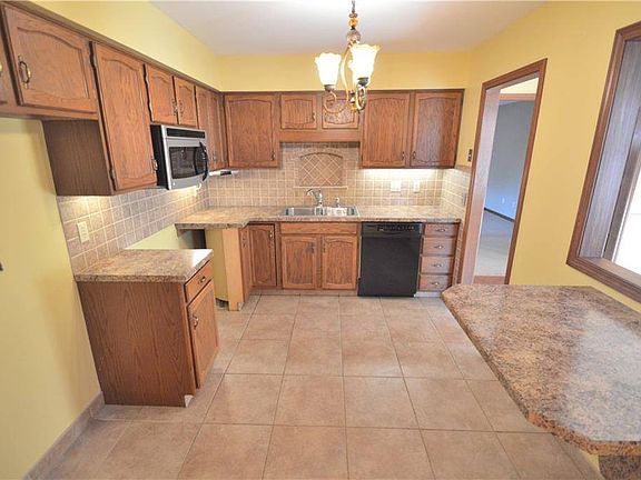 3rd image of 7444 E Huntington Dr APT 2