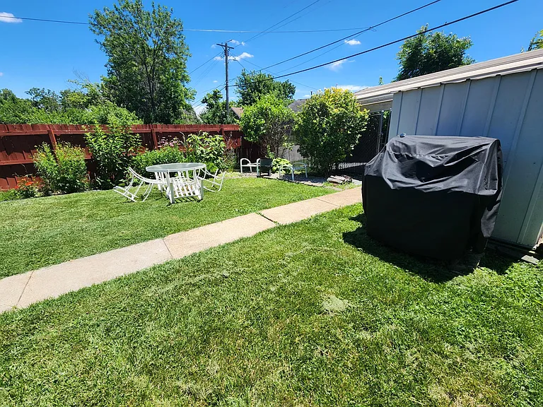 8400 Richard Ave — Photo 21