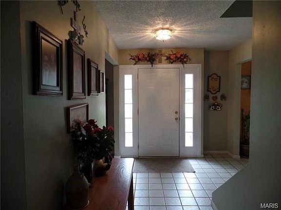 3rd image of 1607 Lincoln Ln