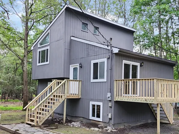 2150 Valley View Dr, Bushkill, PA 18324