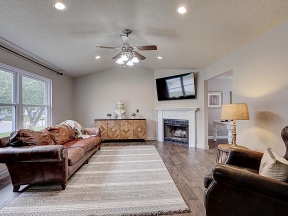 5th image of 1125 Woodland Drive