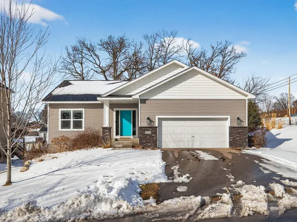 9530 18th Ave N, Plymouth, MN 55441