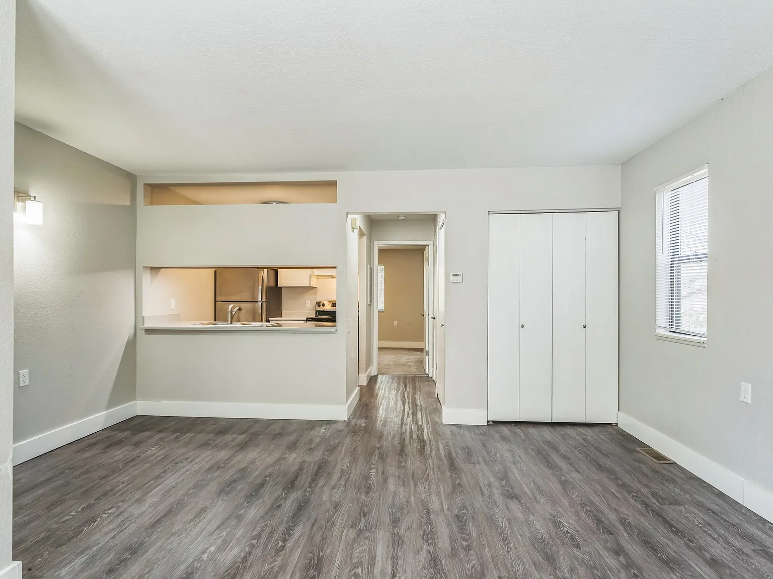 Pine Creek Apartments — Photo 2