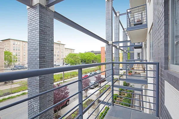 Sold by aptsandlofts.com | media 7
